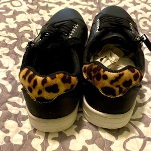 NWT Black sneakers with Leopard accent -Size 10